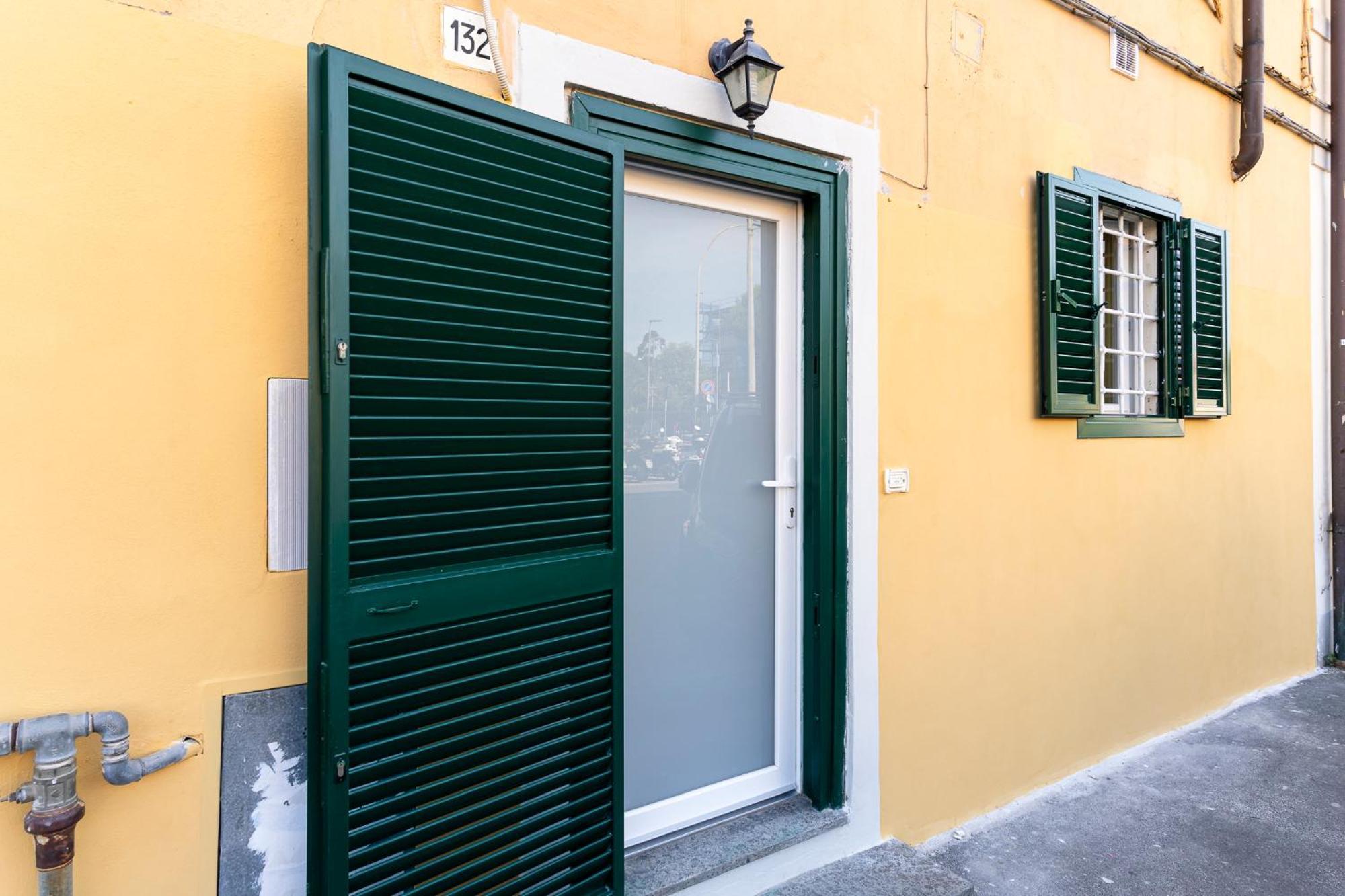 Livorno Yellow Apartament Near The Sea Ngoại thất bức ảnh